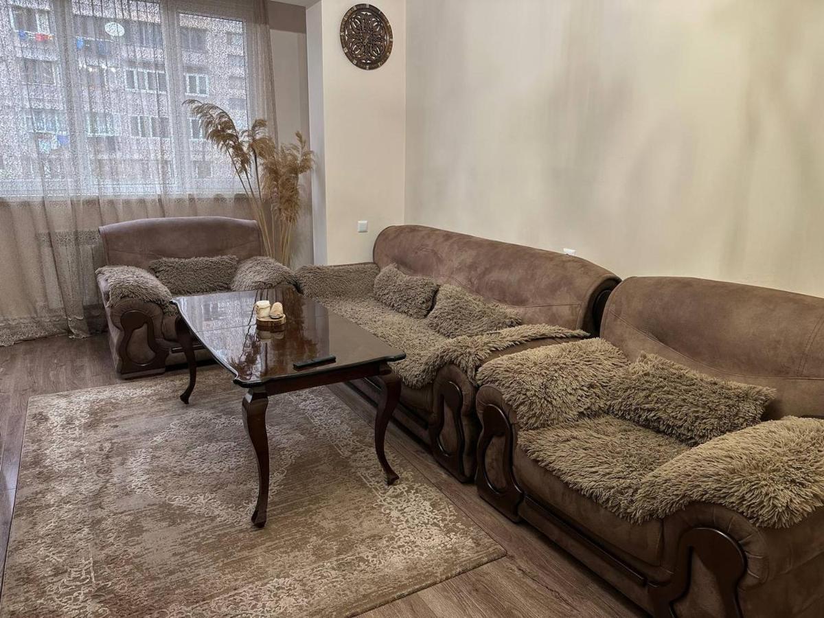Apartment In Yerevan Exterior foto